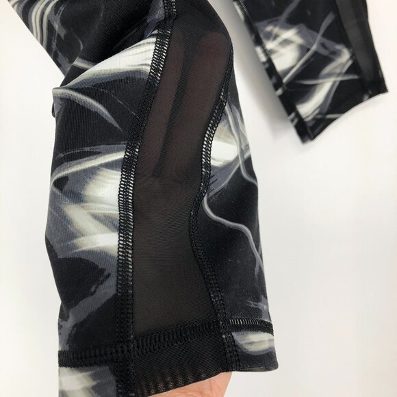 Victoria Sport Athletic leggings in Black with White Streaks Accent Size M - Picture 8 of 13